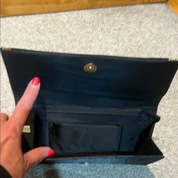 Elegant Black Butterfly Clutch - Picture 7 of 9